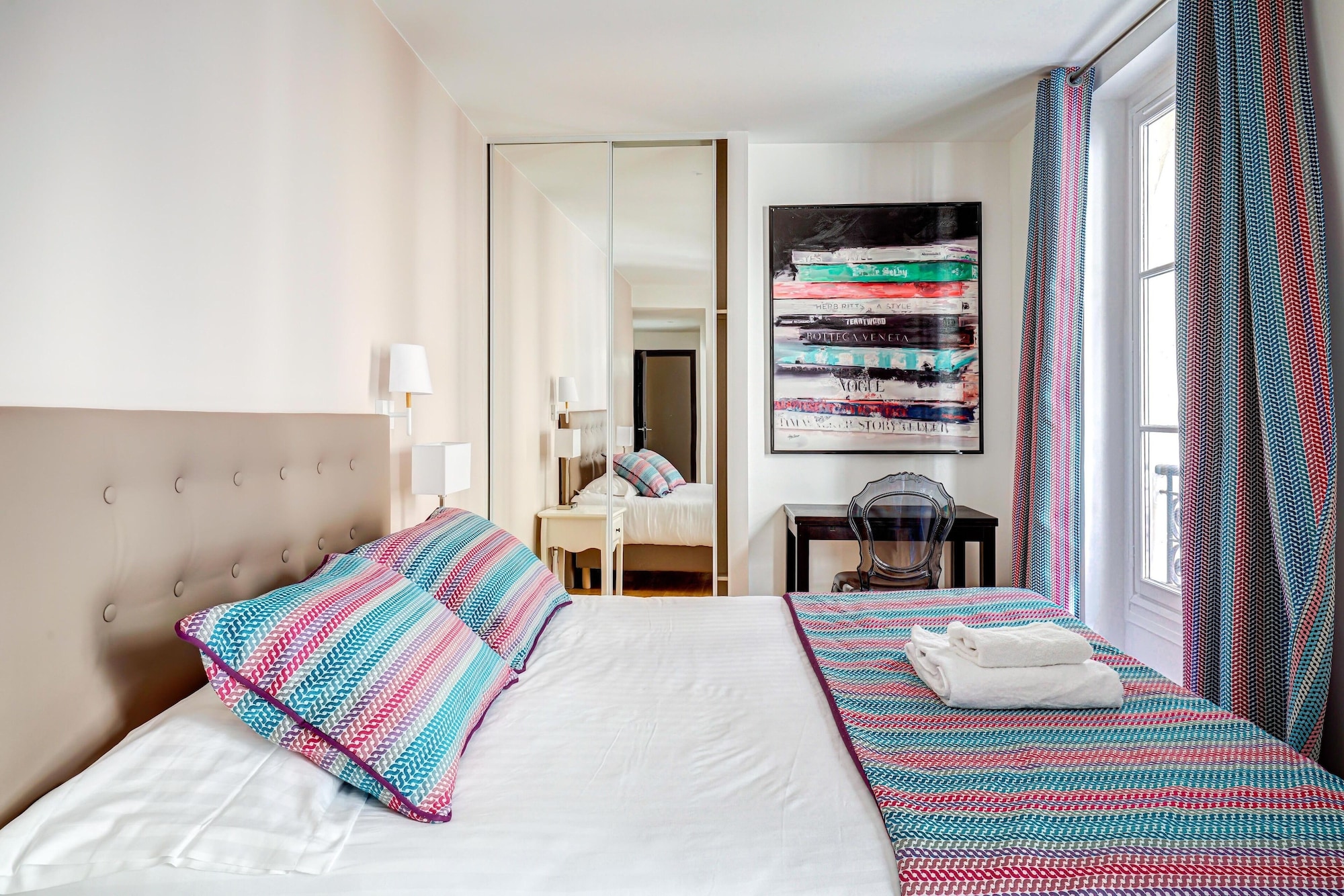 Classic, Apartment, 3 Queen Beds, Courtyard View
