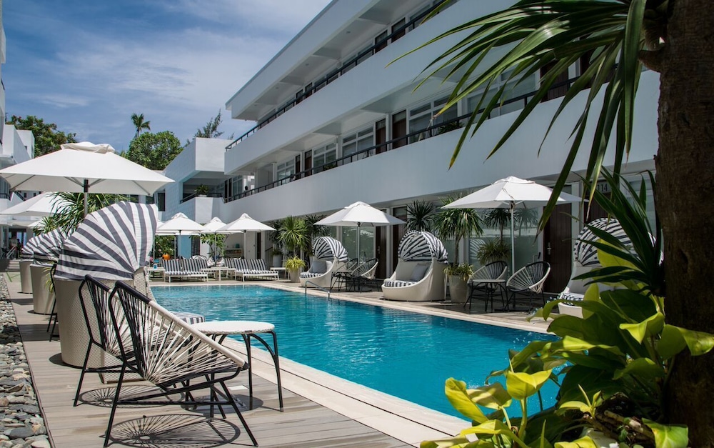 COAST Boracay 61/66