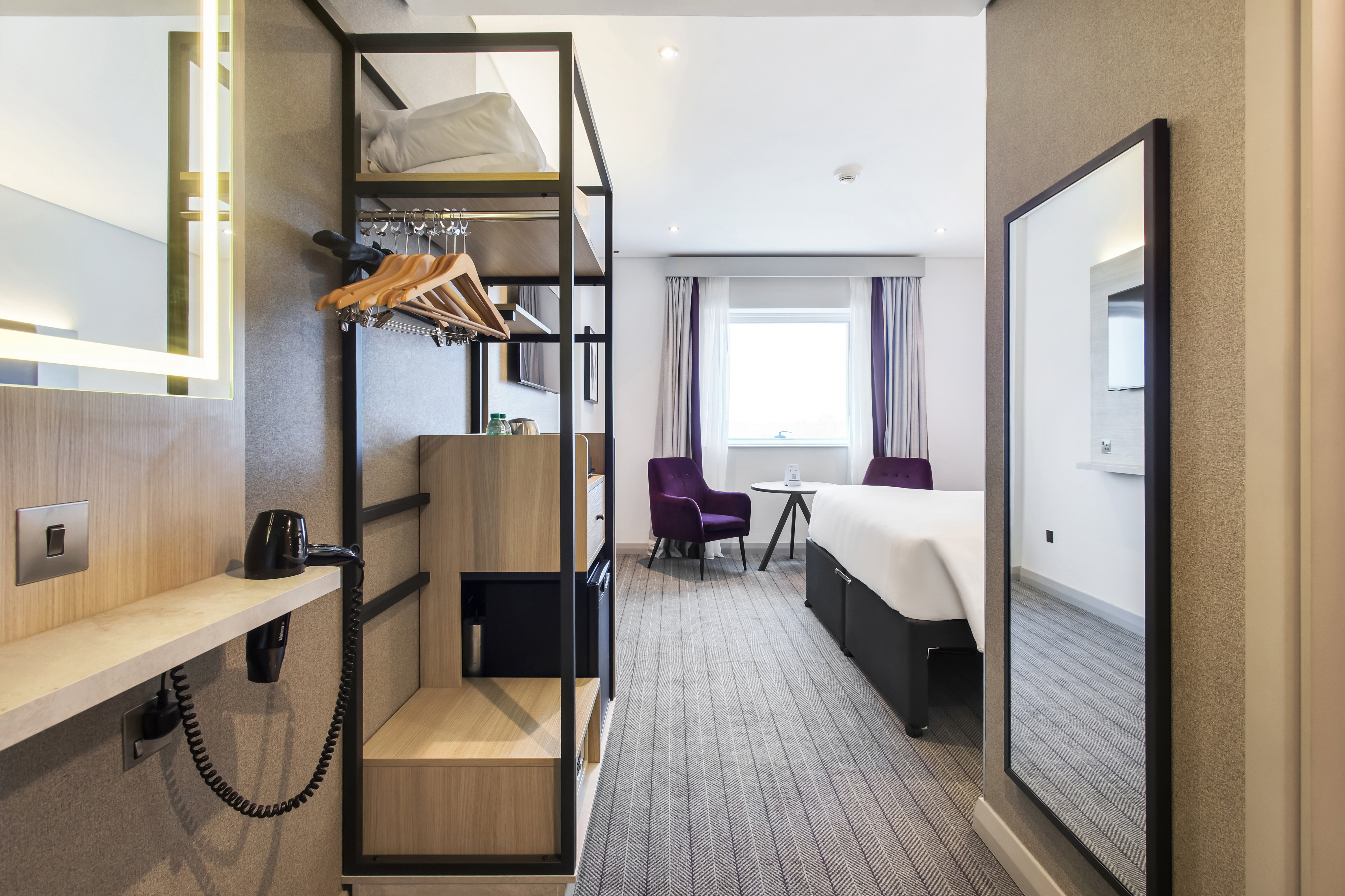 Premier Inn Dubai International Airport 12/23