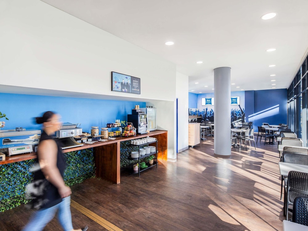 Ibis Budget Sydney Olympic Park 12/70