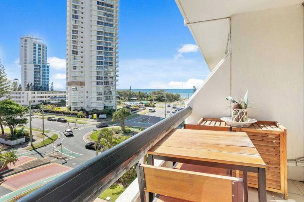 HI HO BEACH APARTMENTS 31/69