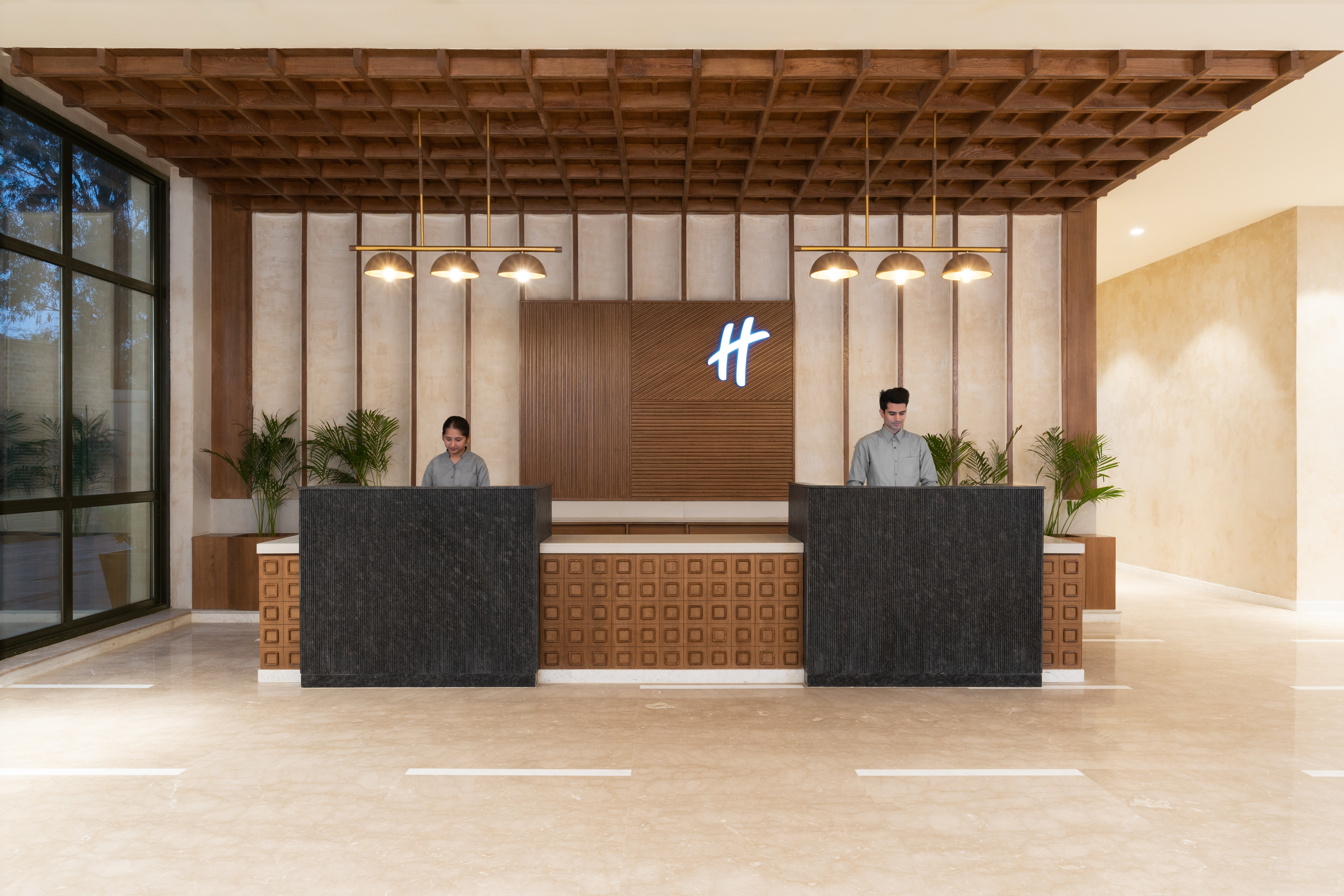 Holiday Inn Gurgaon NH8 7/50