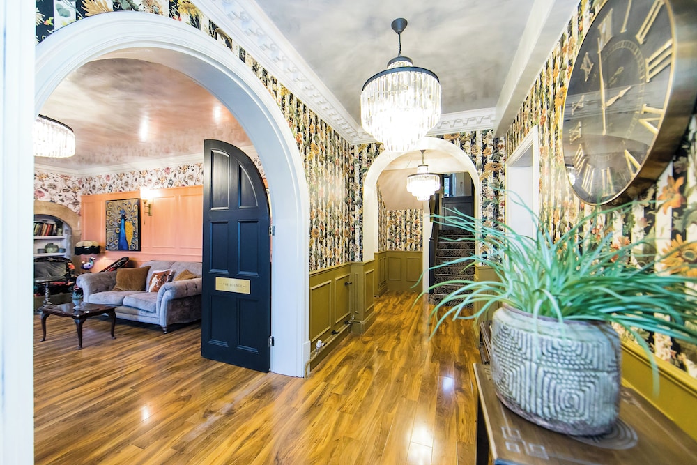 The Burgoyne Hotel 6/50