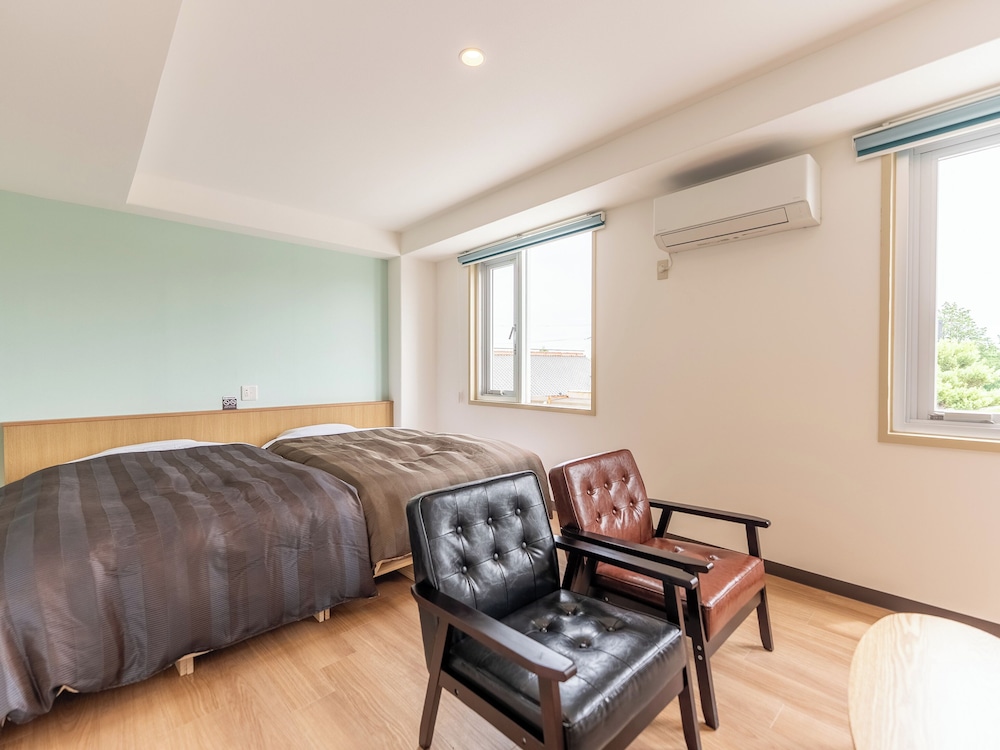 Hollywood, Twin Beds
