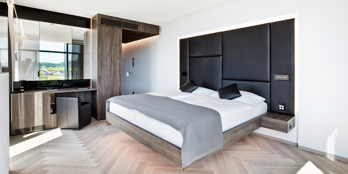 Deluxe, Double Bed