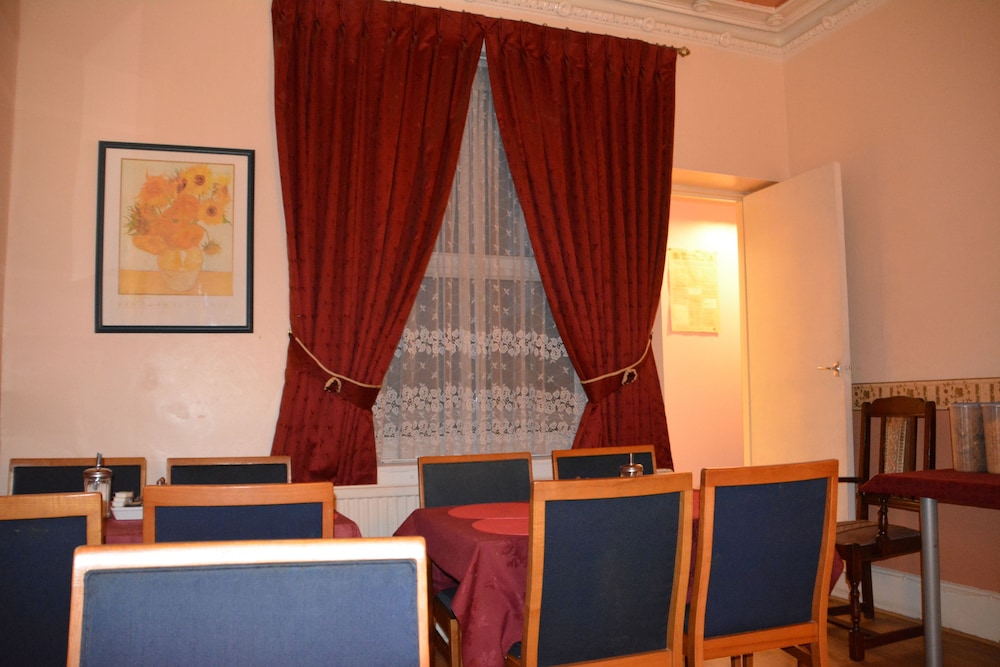 Bow Guest House 46/51