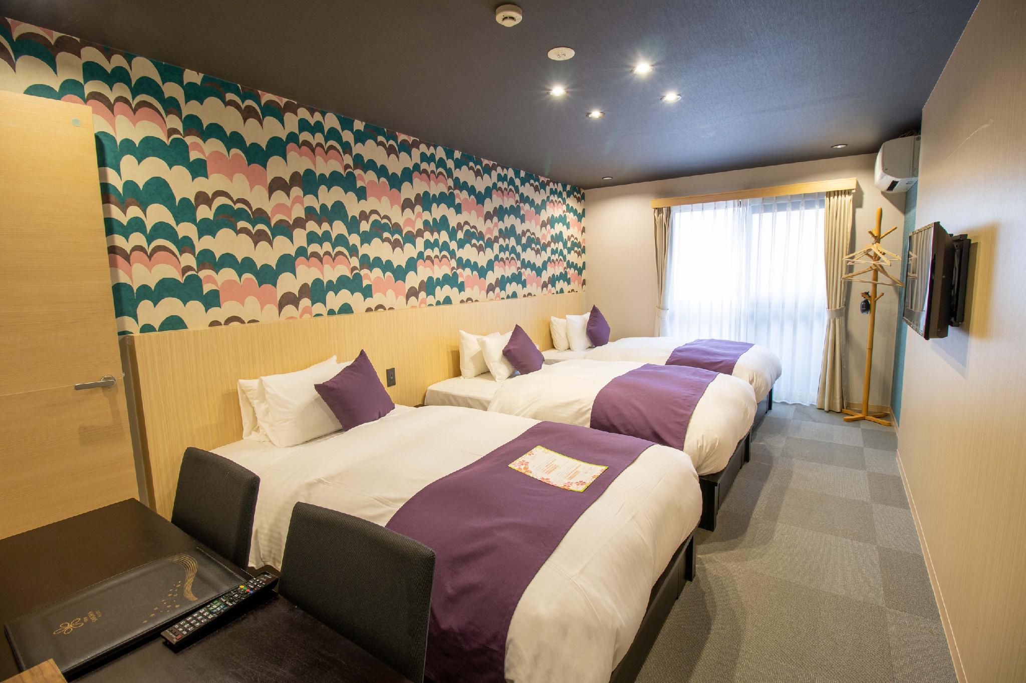 Superior, Triple, Single Bed