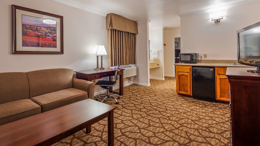 Best Western Salinas Monterey Hotel 26/37