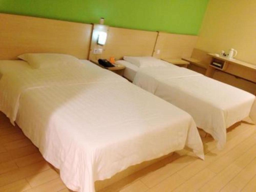 7 Days Inn (Suzhou Amusement Land Xinqu Commercial Street) 37/53