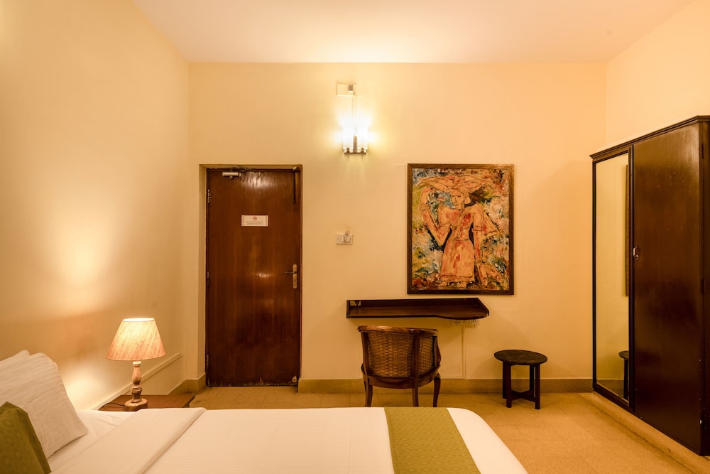 HANU REDDY RESIDENCES - WALLACE GARDEN 24/50