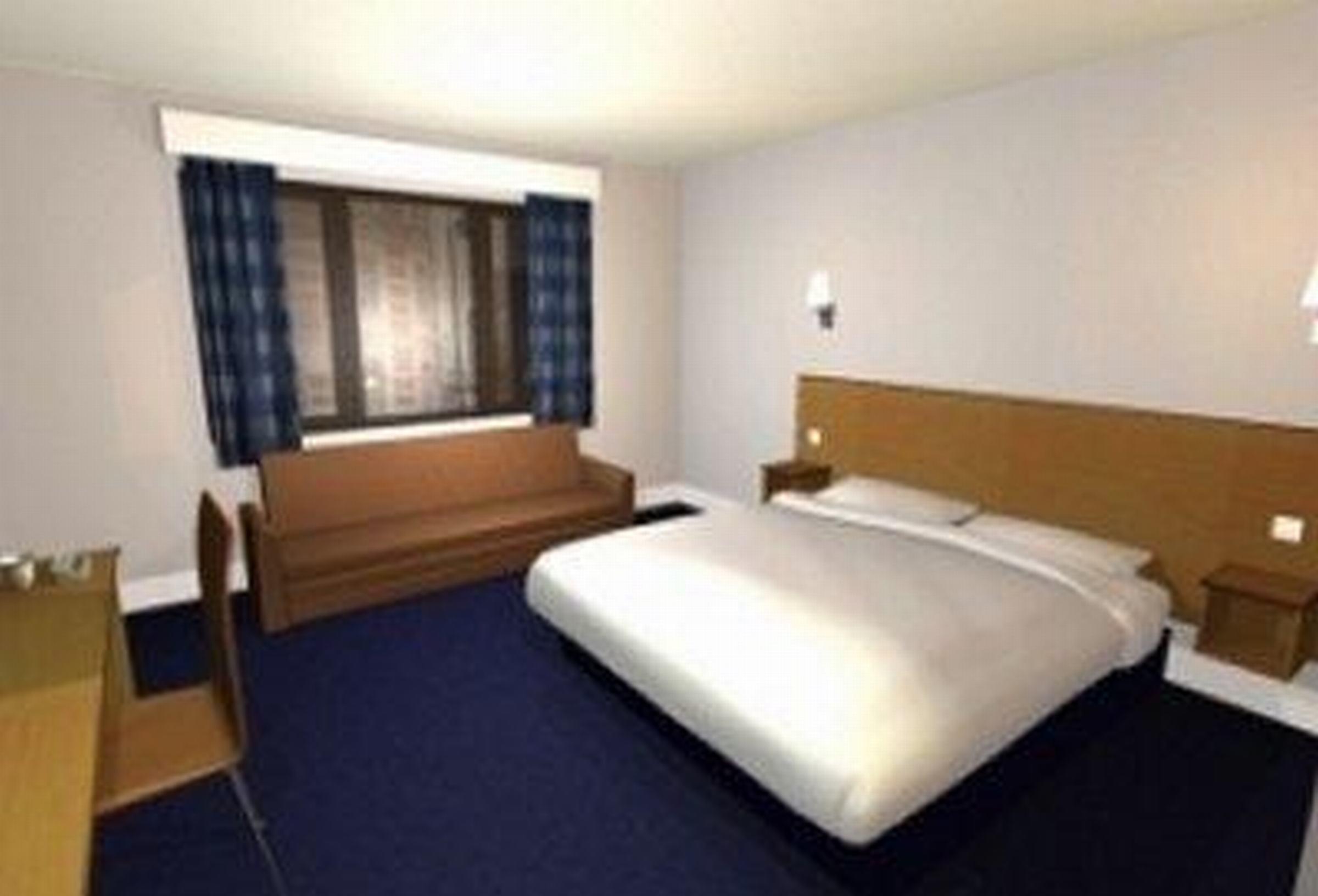 Travelodge Leeds Central Vicar Lane 10/30