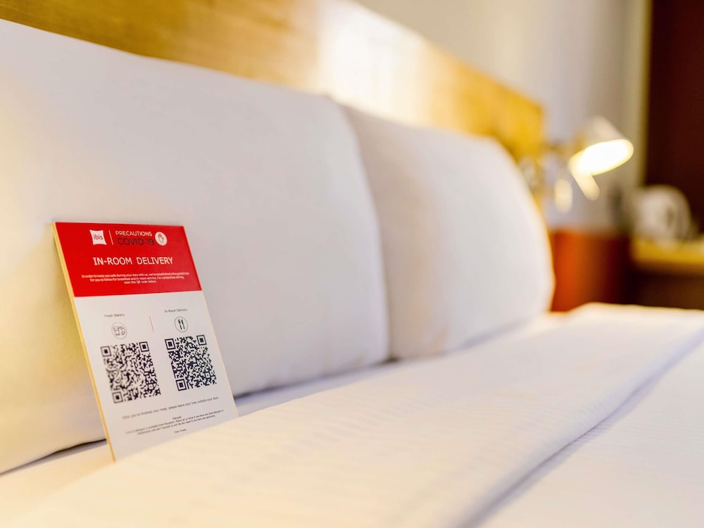 Ibis Barcelona Santa Coloma 25/43