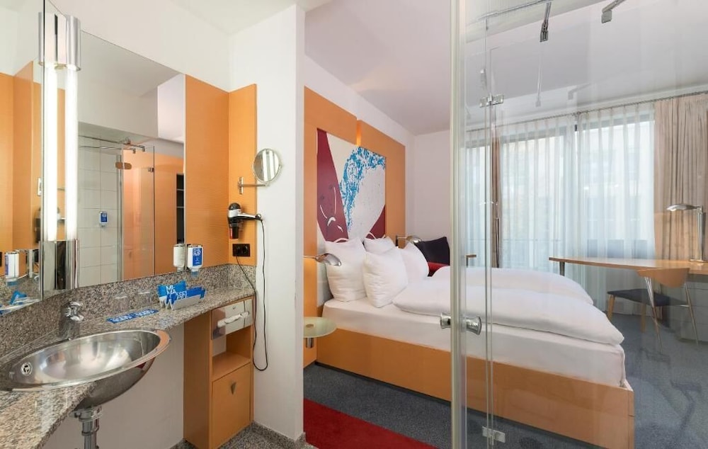 FOUR POINTS FLEX by Sheraton Ratingen Dusseldorf Airport 24/71