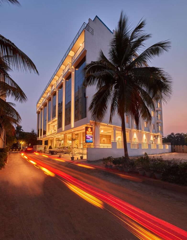 Shivas Galaxy Hotel 38/41