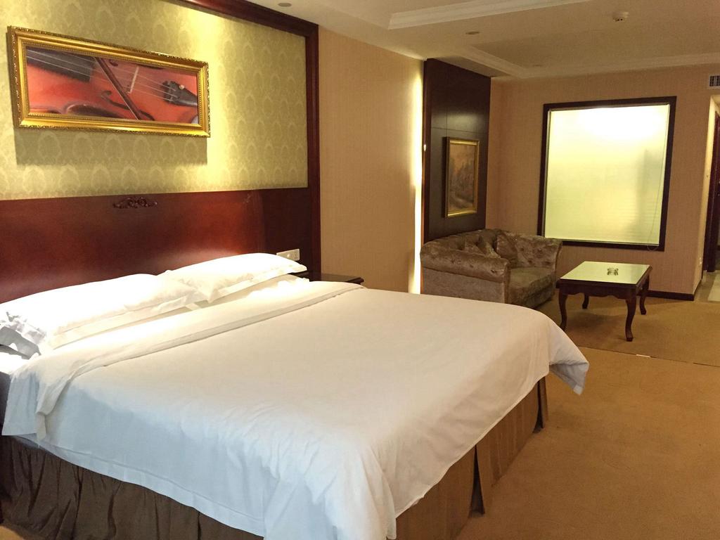 Vienna International Hotel (Changsha West Bus Station) 20/26