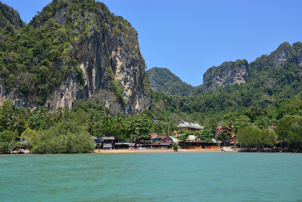 Diamond Cave Resort 62/71