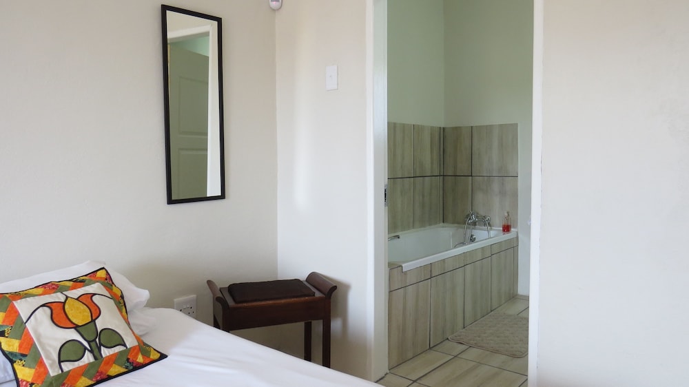 Karoo-Koppie Guesthouse 13/20