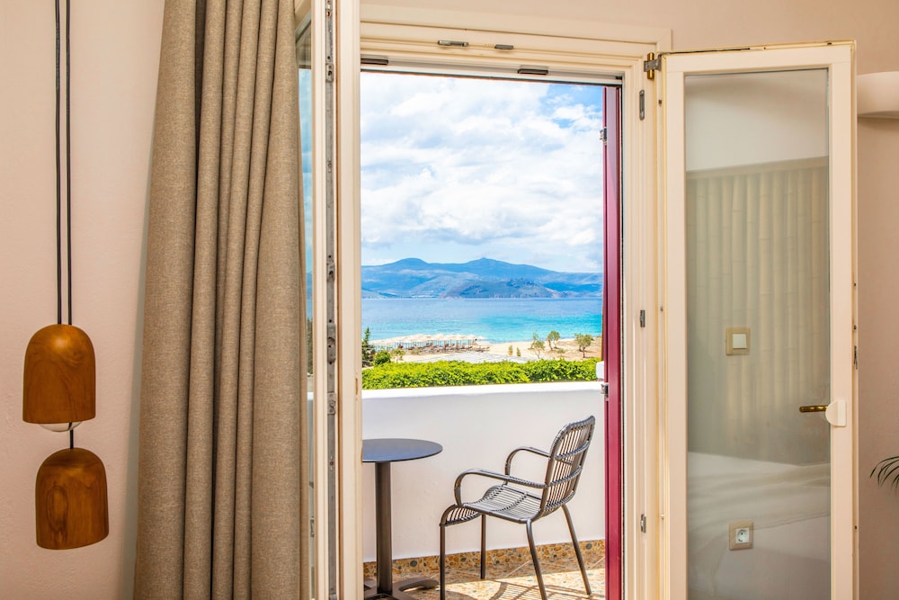 Ariadne Hotel 55/74