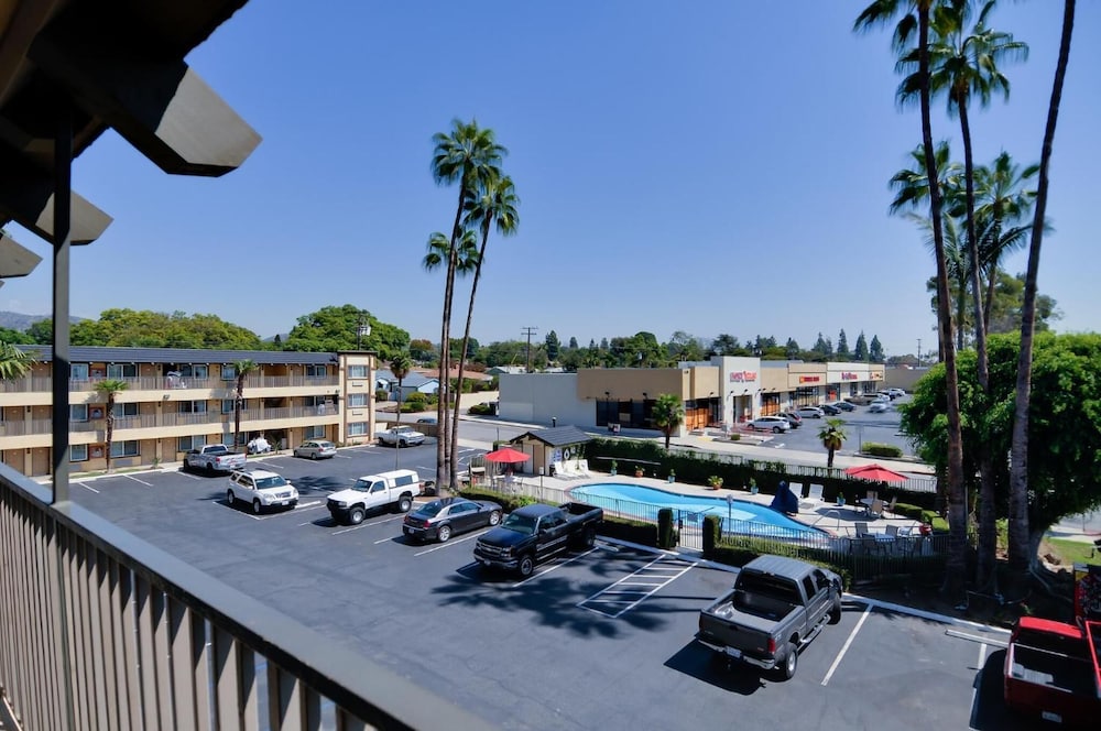 Vagabond Inn Whittier 45/53