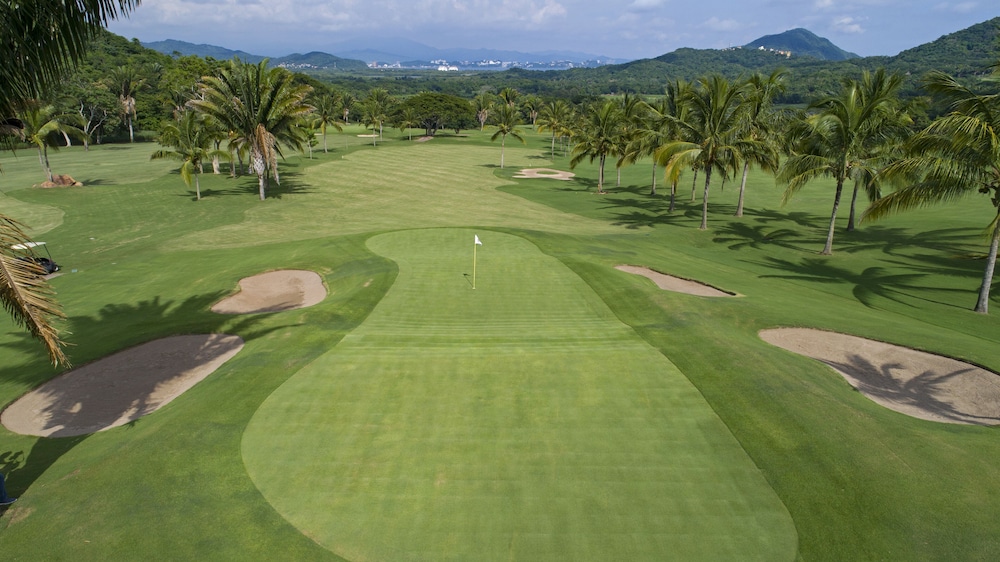 El Corazon Resort 31/48