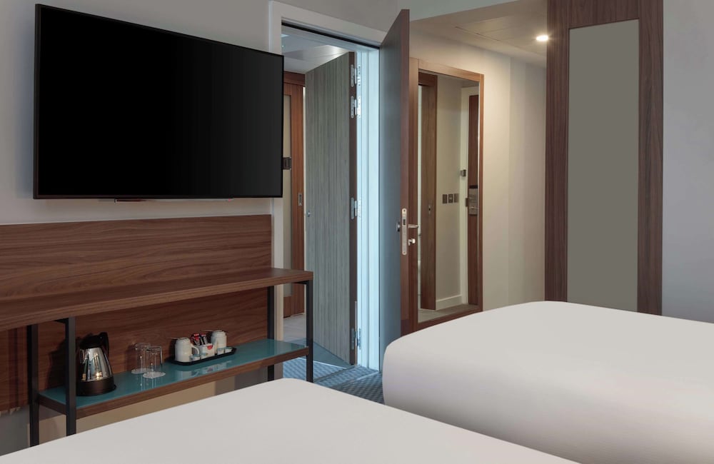 Hampton By Hilton Edinburgh Airport 15/56