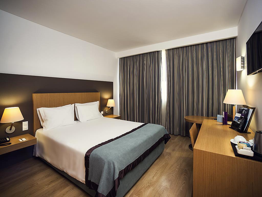 Standard, Double or Twin Bed
