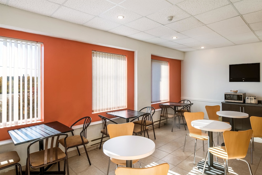 Motel6 Moncton, NB 33/56
