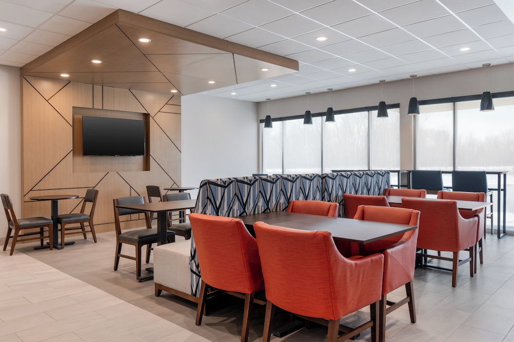 Holiday Inn Express & Suites Westfield Indianapolis by IHG, Westfield 43/50