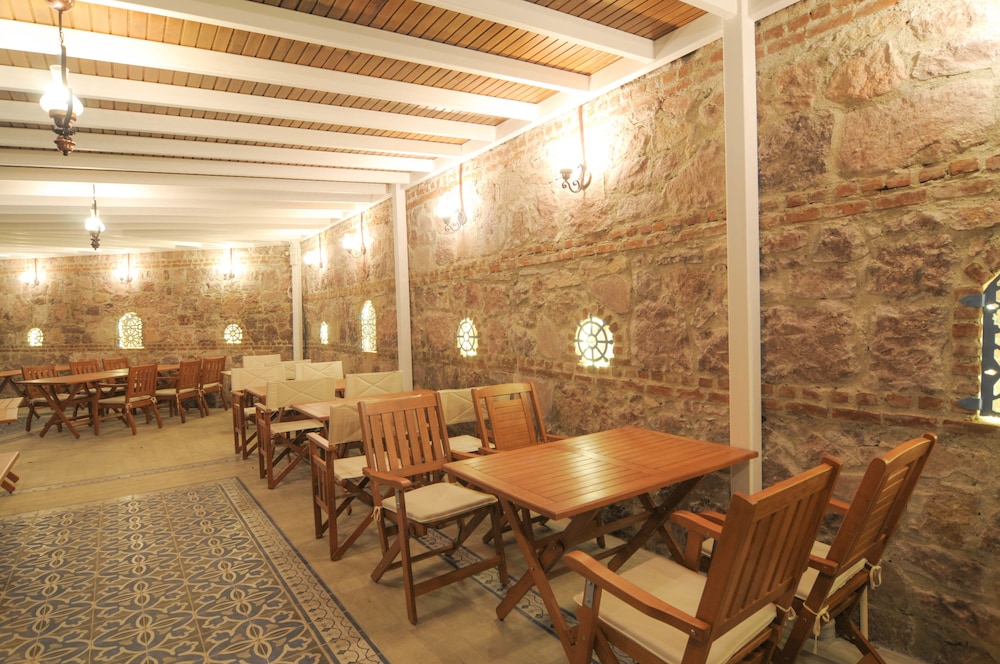 Cunda Rota Hotel 35/50