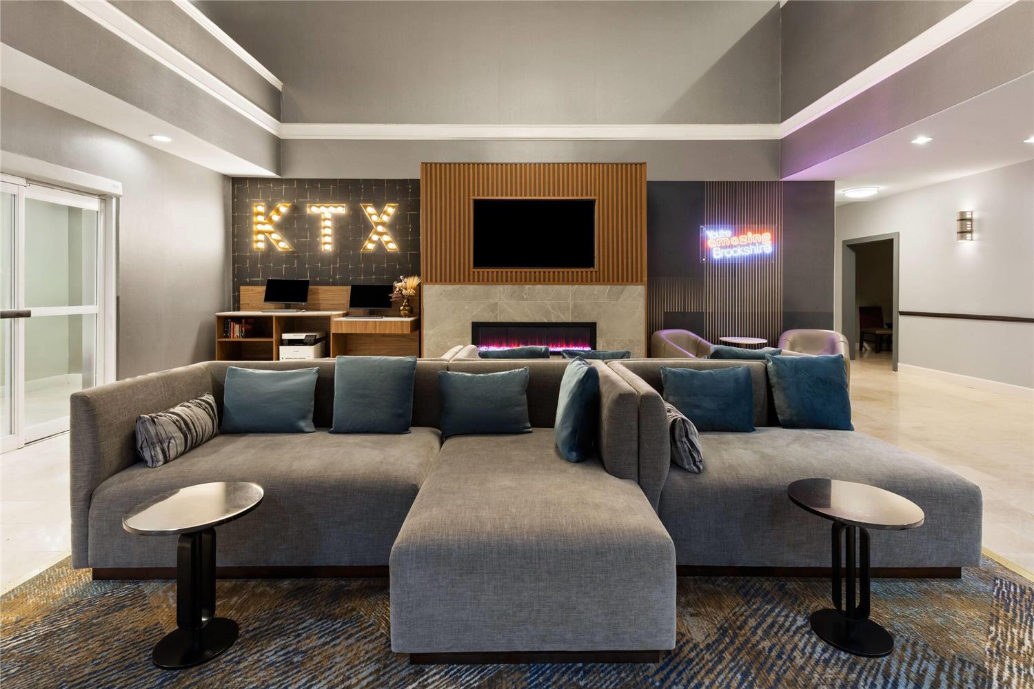 La Quinta Inn & Suites by Wyndham-Brookshire-West Katy 25/39