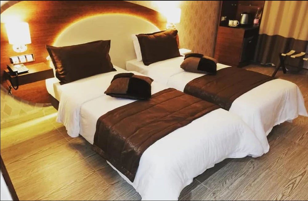 Hotel Rue D'or 11/58