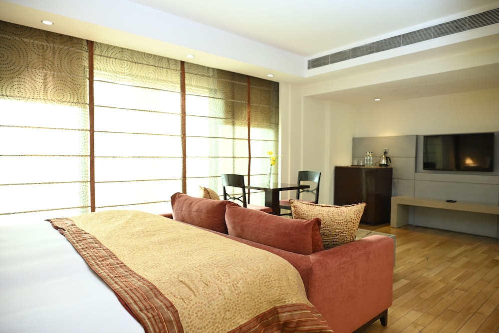 The Lalit New Delhi 41/63