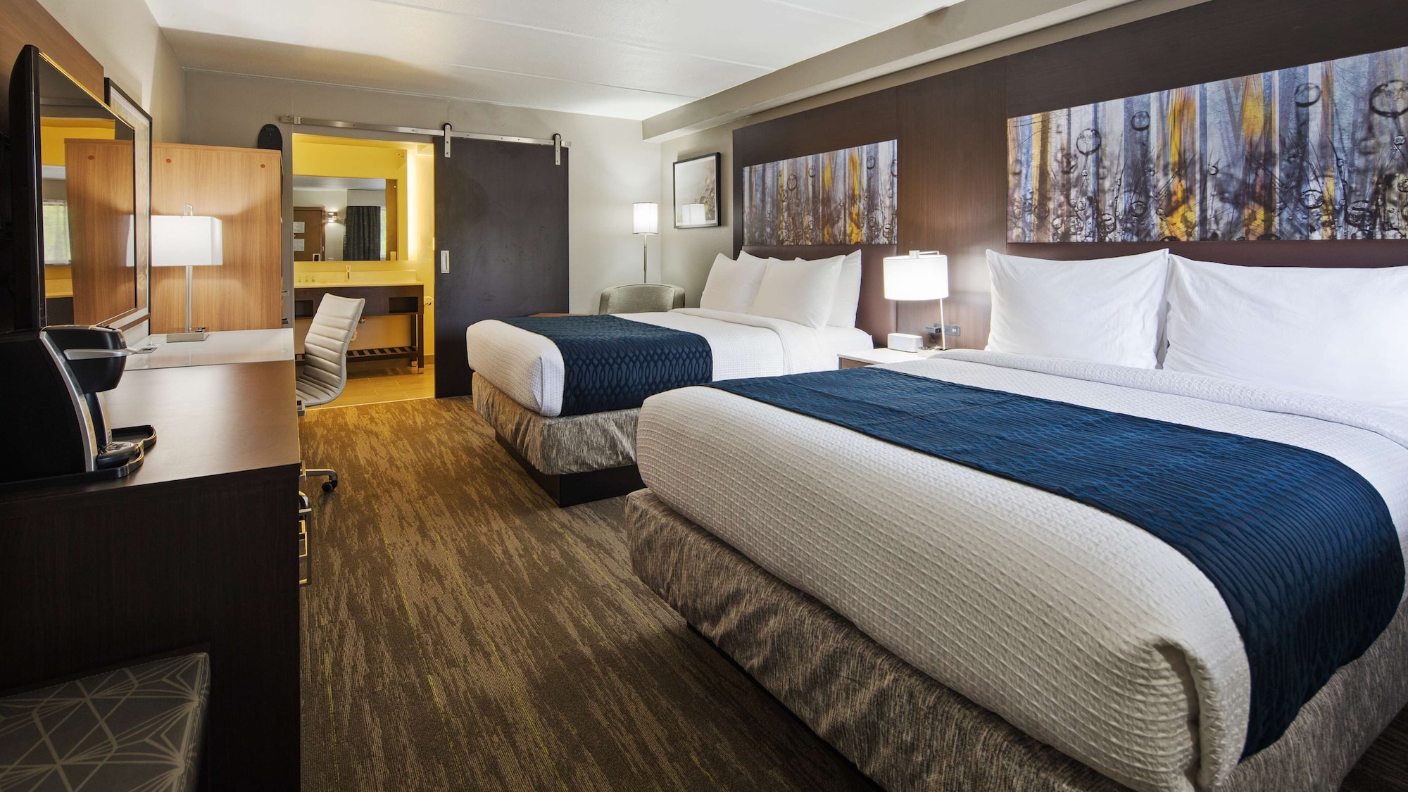STANDARD, 2 QUEEN BEDS