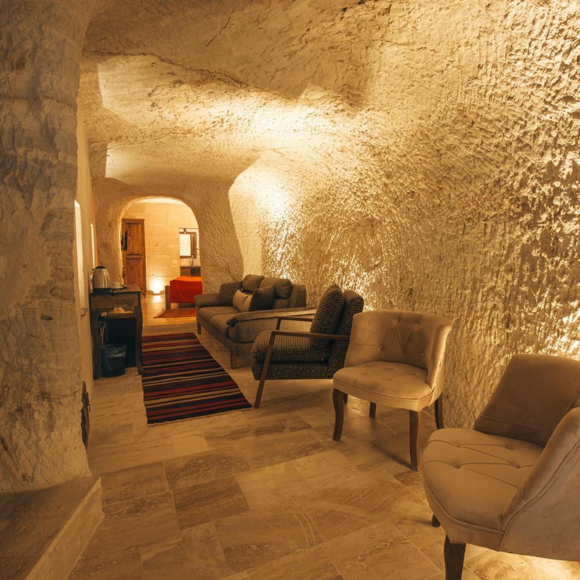 Lagania In Cave 32/50