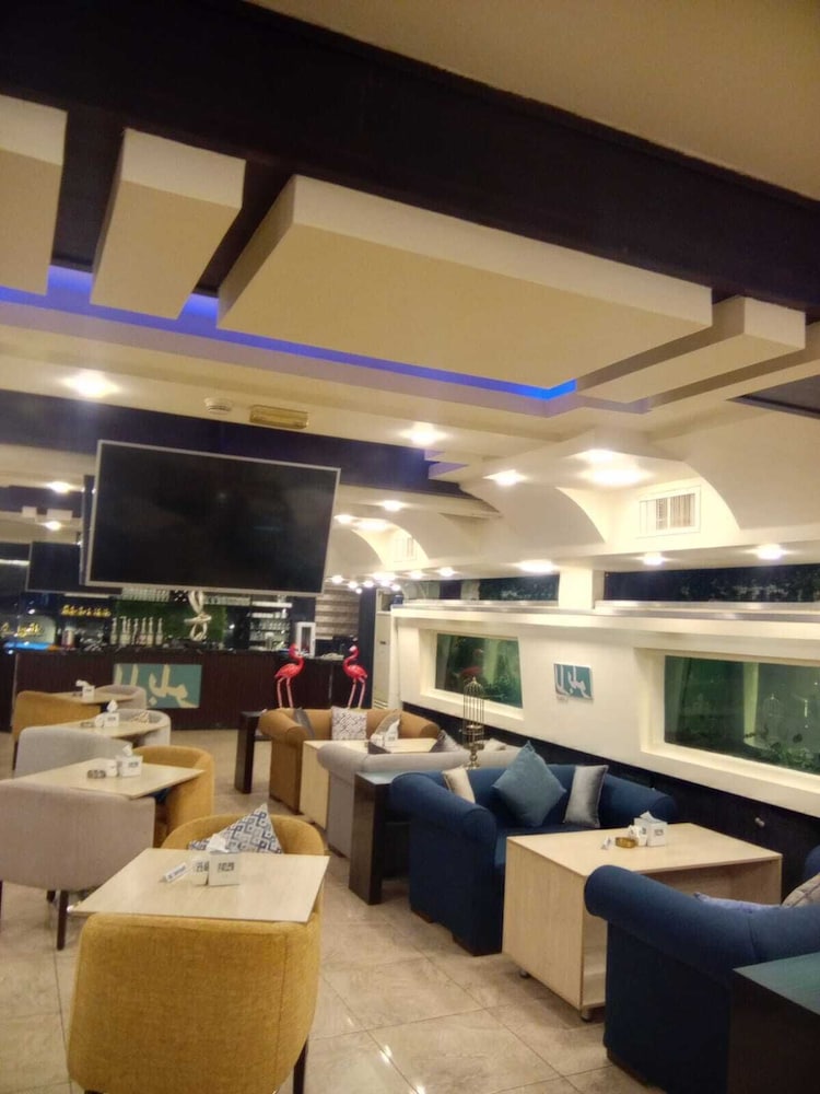 Captain S Hotel 39/58