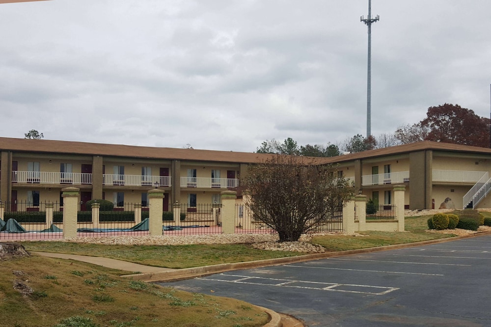 Motel6 Stockbridge, GA - Hwy 138 W 52/58