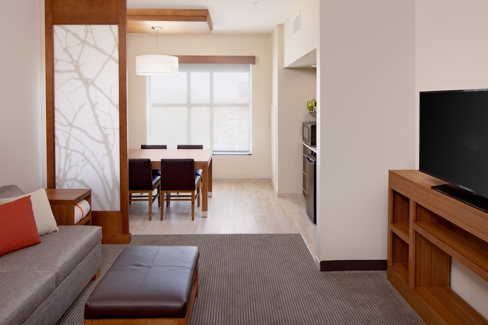 Hyatt Place Florence Downtown 25/39