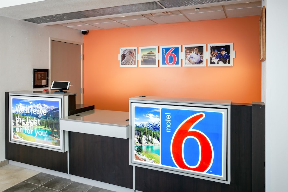 Motel6 Anchorage, AK - Midtown 7/39
