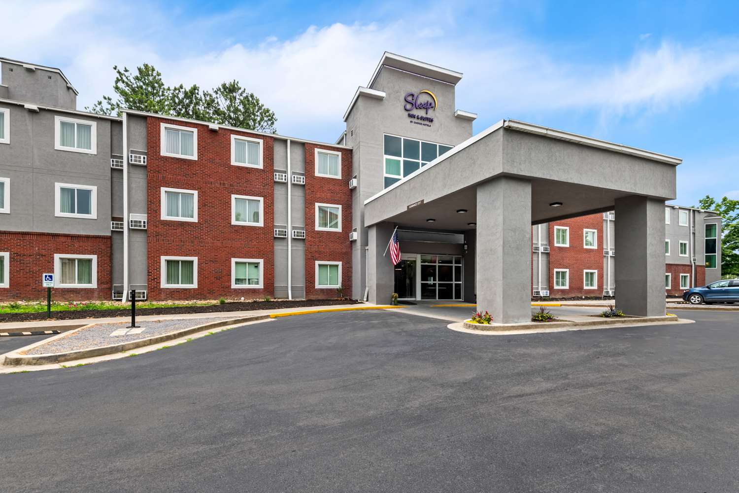 Sleep Inn & Suites Pigeon Forge - Downtown 38/43