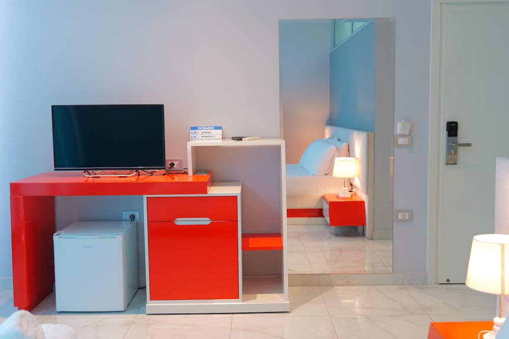 Oceanic Overview Suites 43/50