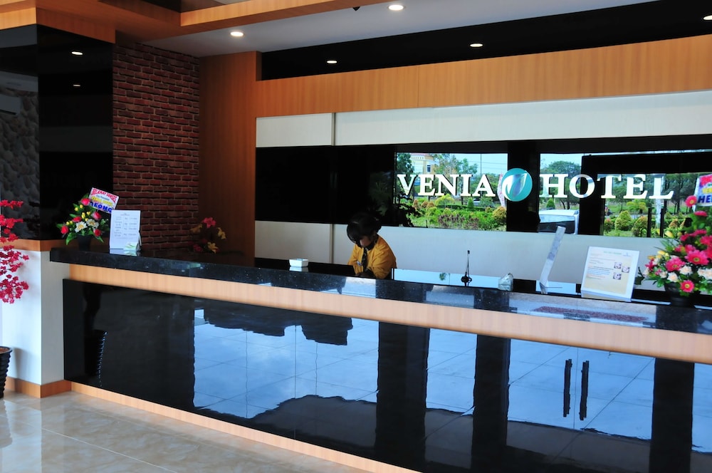 Venia Hotel 8/45