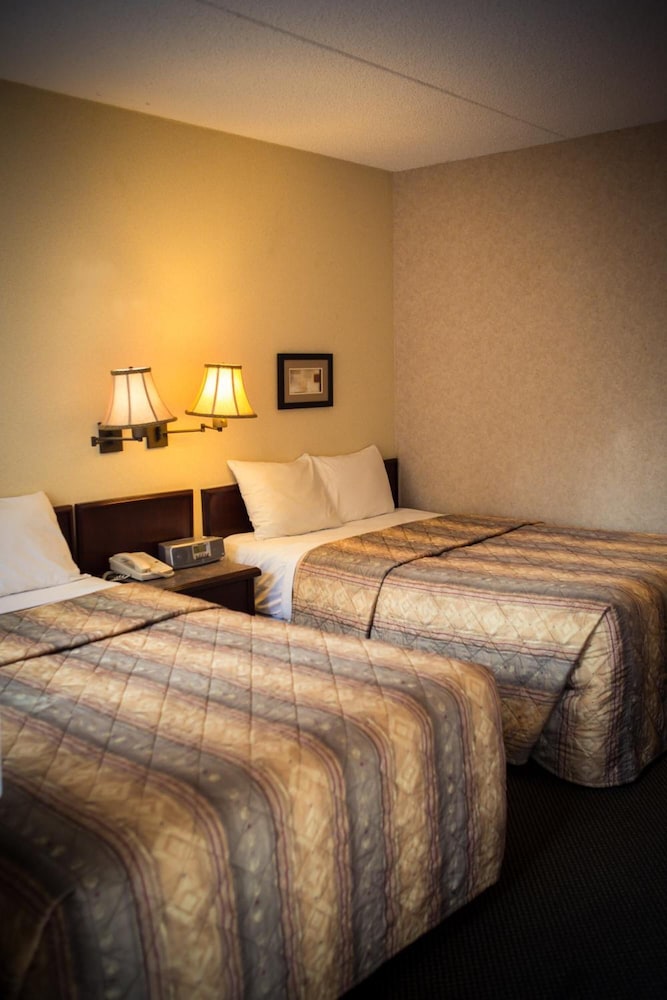 Langley Hwy Hotel 10/25