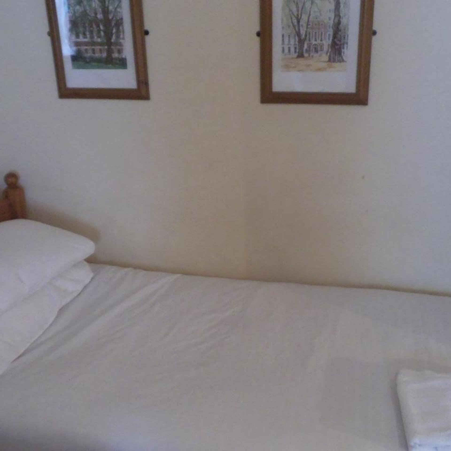 Room, Single