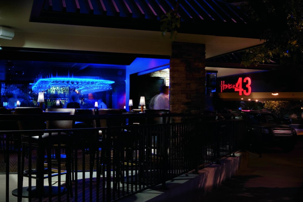 Hotel 43 55/60