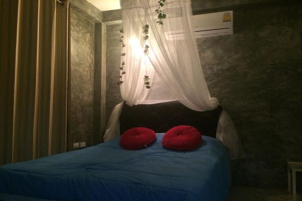 LUXURY, DOUBLE BED