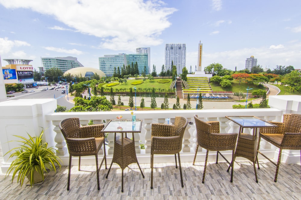 Phoenix Hotel Vung Tau 56/72