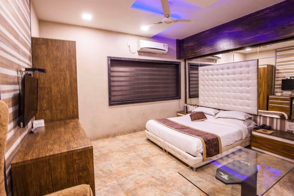 Spring Sky Mughalsarai By ShriGo Hotels 8/33