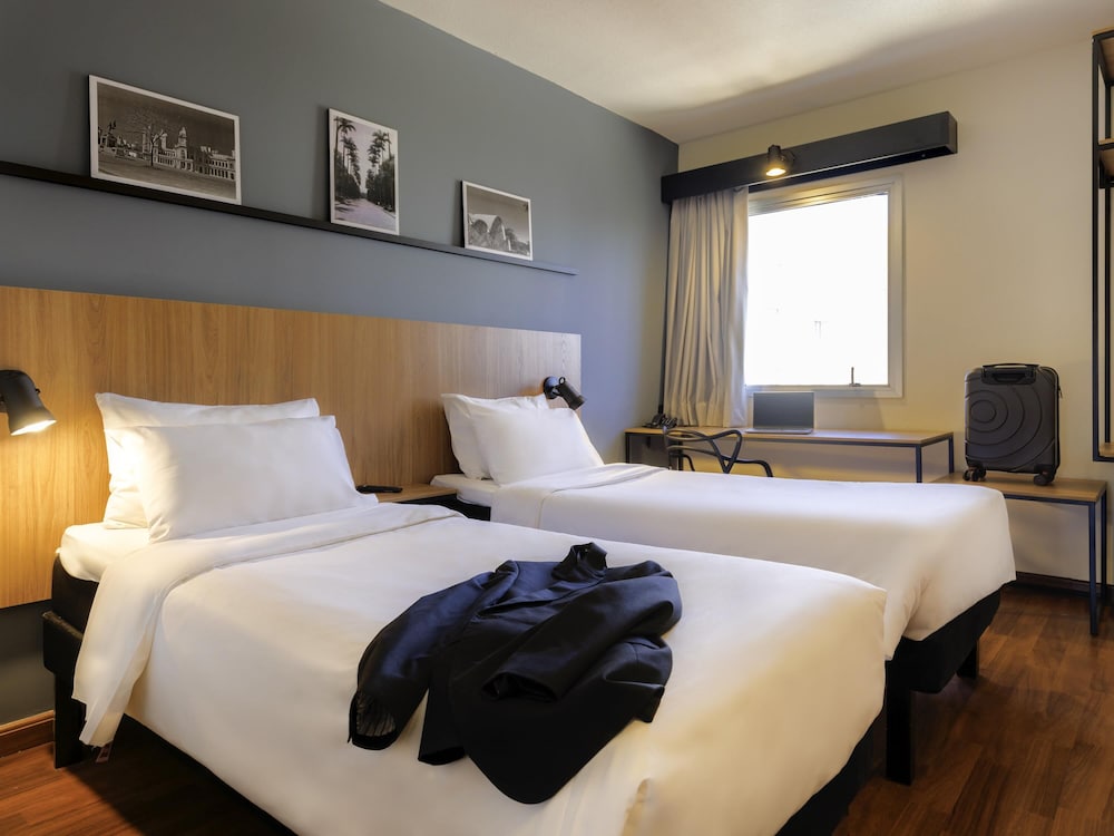 Ibis Belo Horizonte Liberdade 25/76