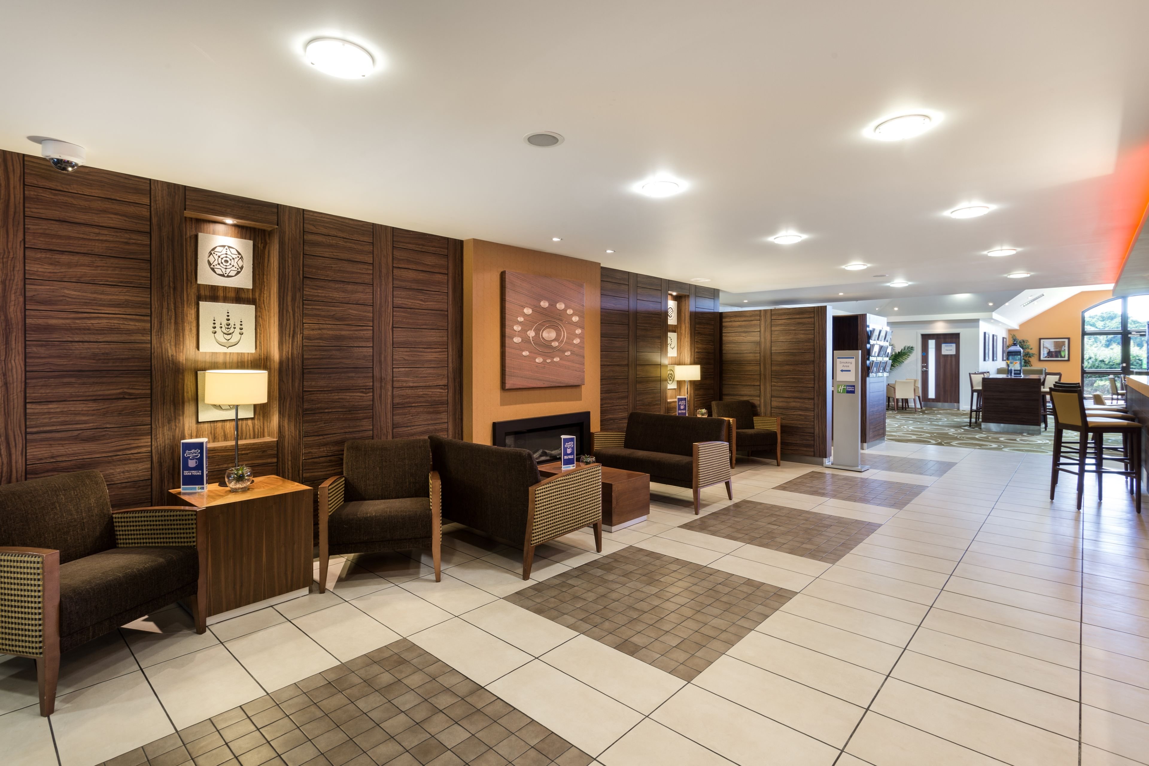 HOLIDAY INN EXPRESS COLCHESTER 8/33