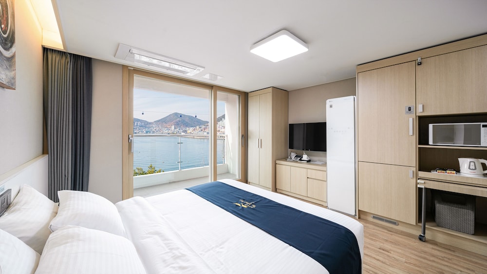 The Hotel Soo 10/100